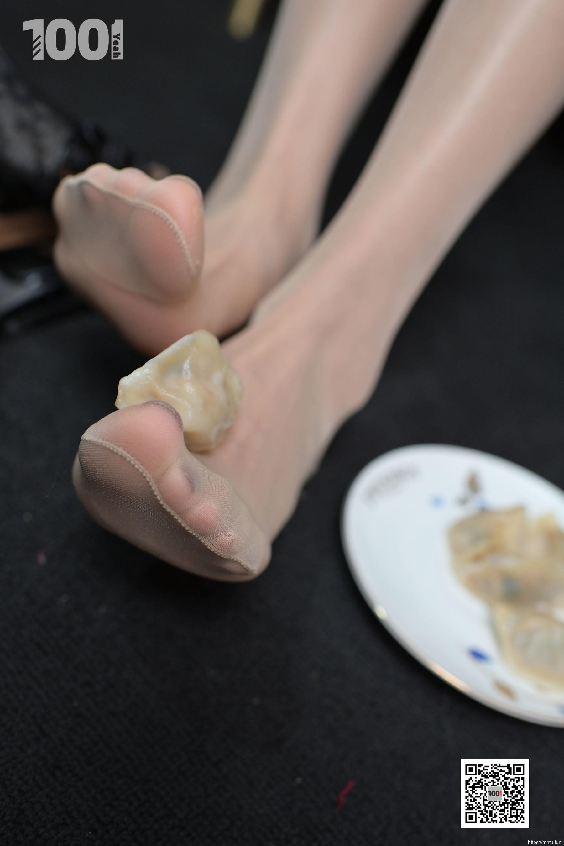 模特Lucy 《稀释胶囊3》 [IESS一千零一夜] 丝袜美腿