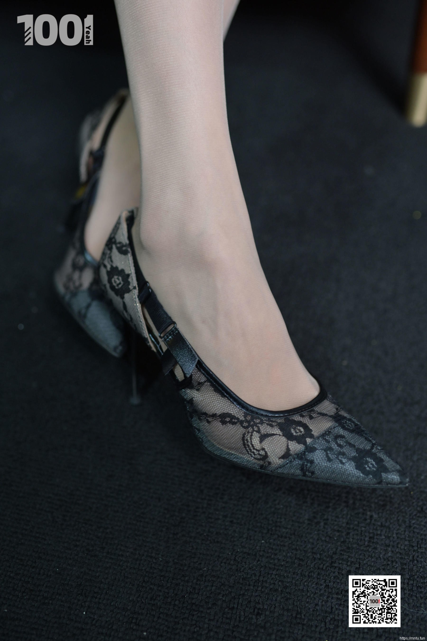 模特Lucy 《稀释胶囊3》 [IESS一千零一夜] 丝袜美腿