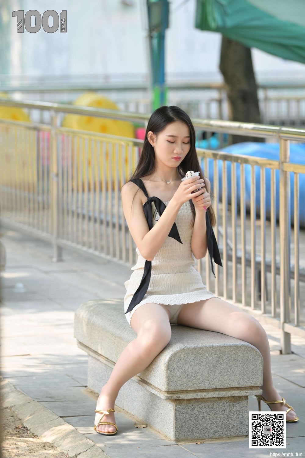 模特腿腿 《妈妈，阿谁姐姐有冰淇淋2》 [IESS一千零一夜] 美腿丝足