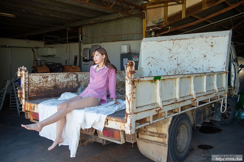 明里つむぎ(明里紬)《Moment》 [Graphis] Special Gravure