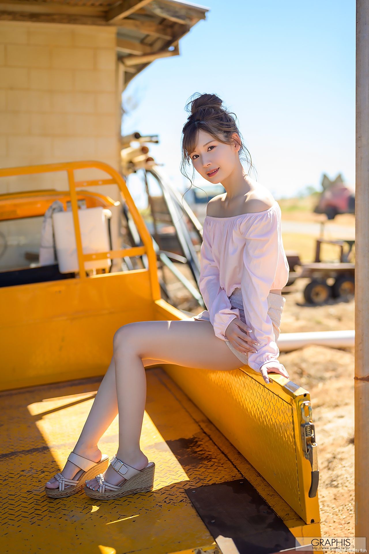 明里つむぎ(明里紬)《Moment》 [Graphis] Special Gravure