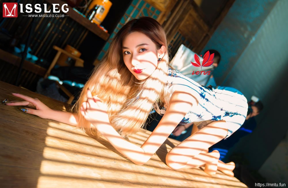 心语《旗袍美人+吊带肚兜》 [蜜丝MISSLEG] M008