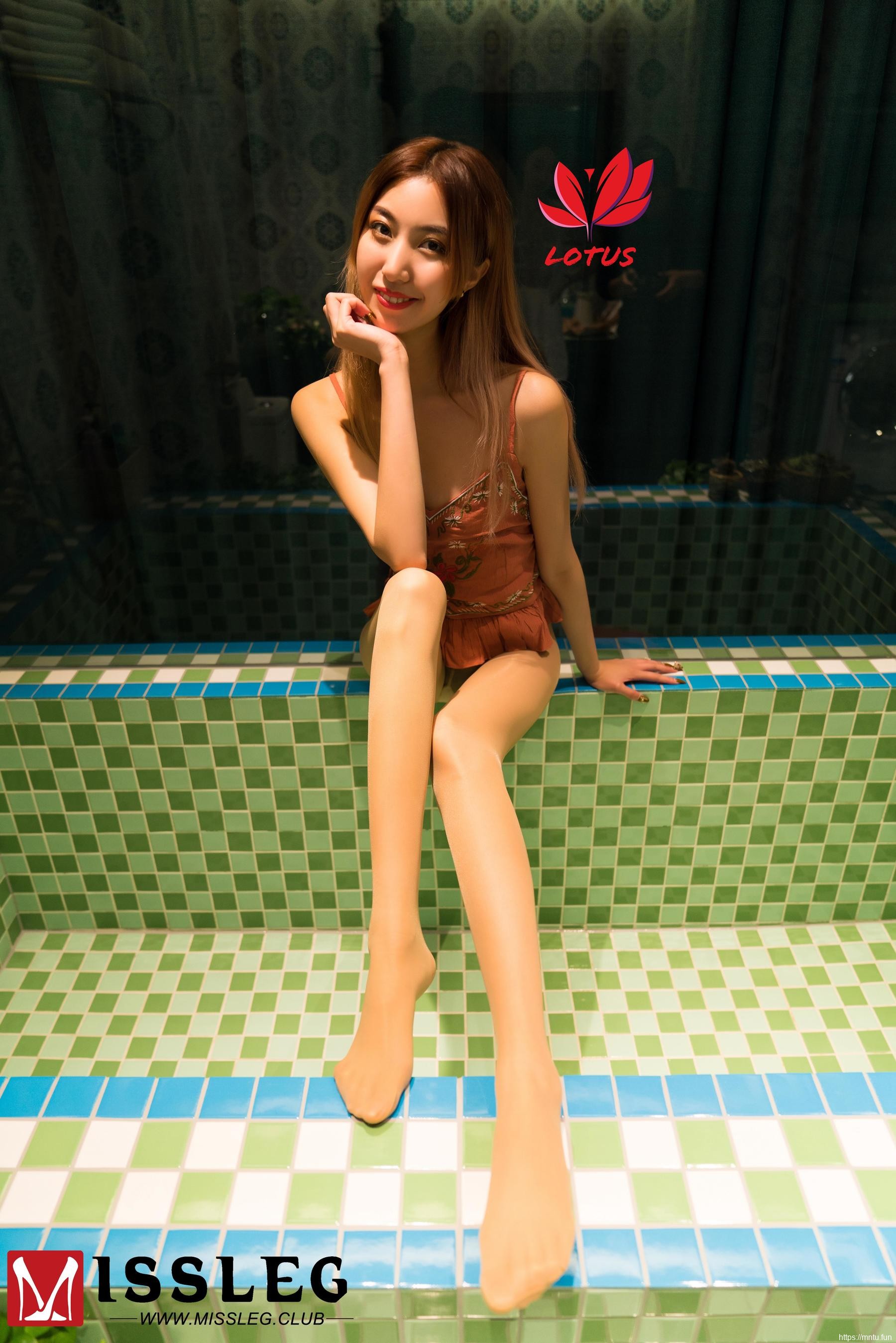 心语《旗袍美人+吊带肚兜》 [蜜丝MISSLEG] M008