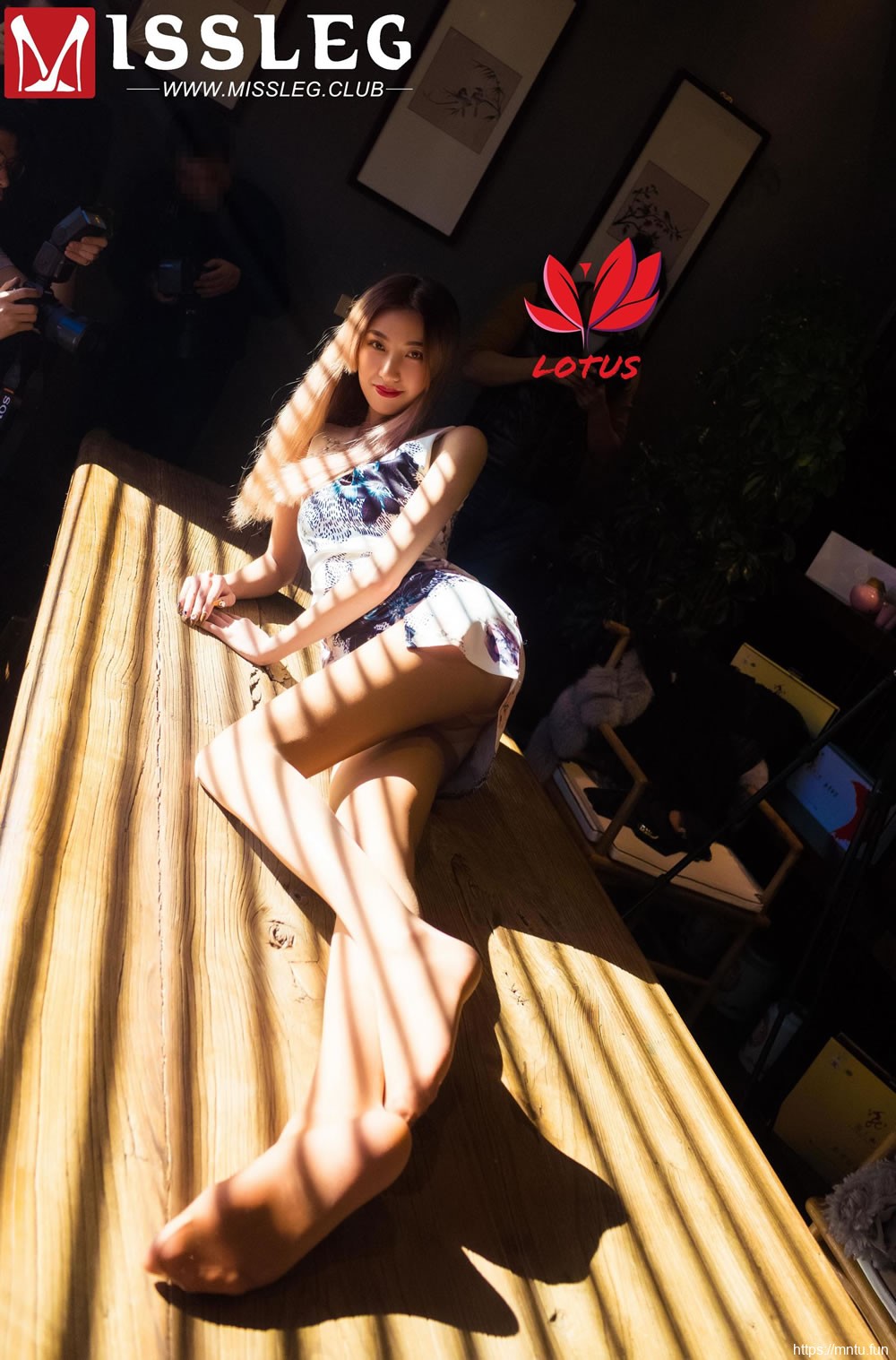 心语《旗袍美人+吊带肚兜》 [蜜丝MISSLEG] M008