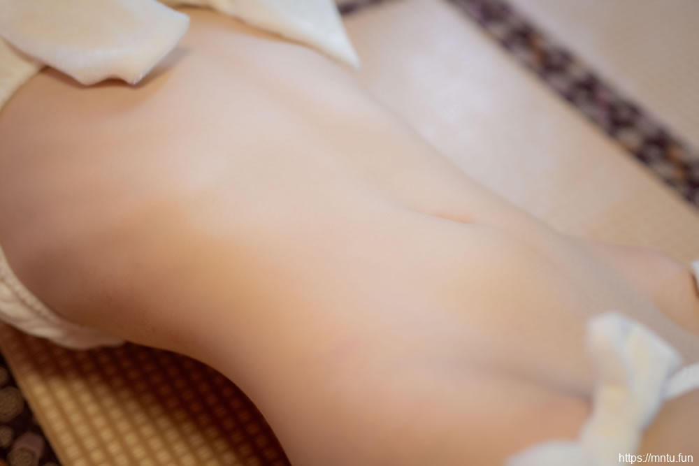 [网红Coser] 西瓜 《白猫咪内衣》