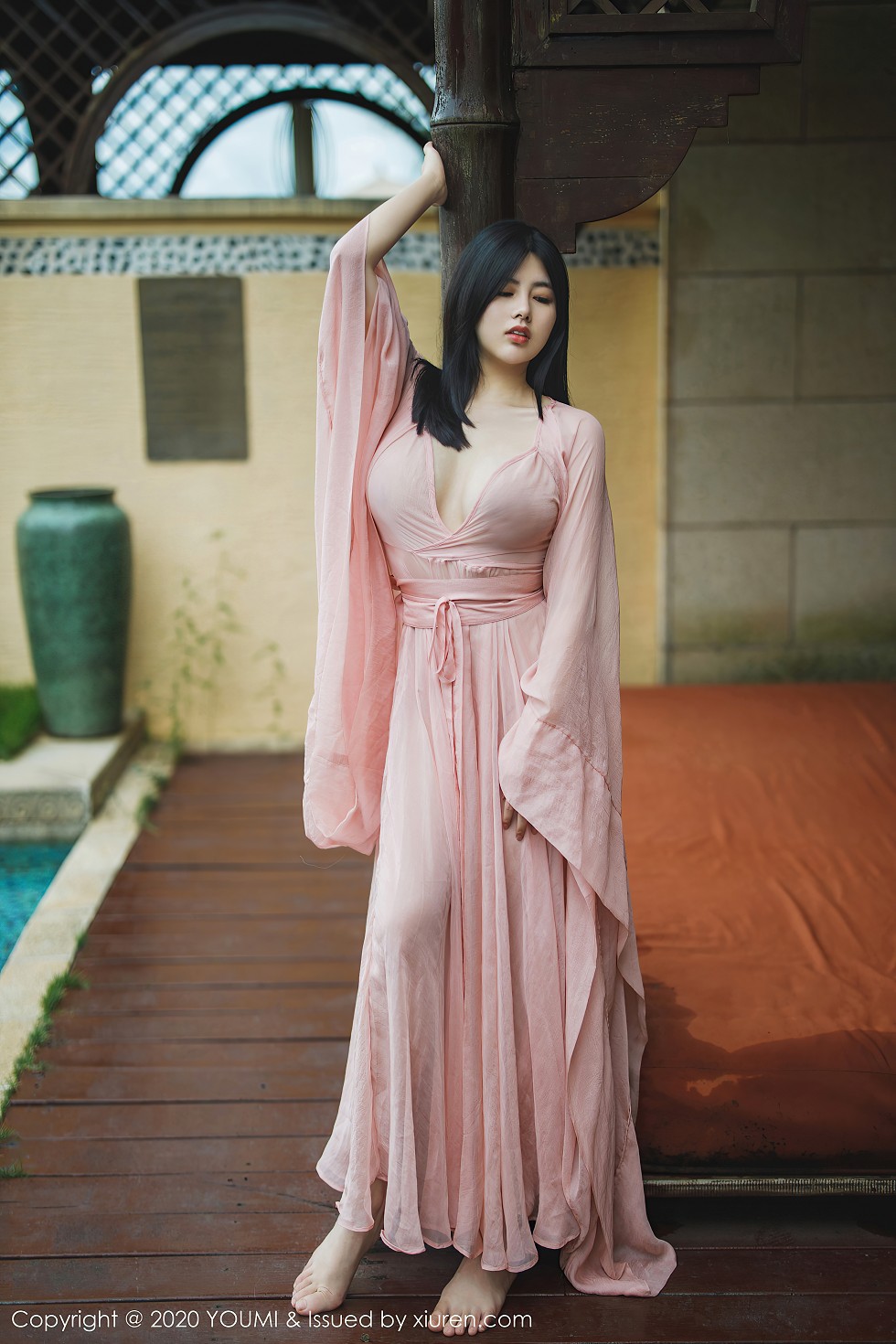 [YouMi尤蜜荟]Vol.523_女神娜露Selena西双版纳旅拍轻薄粉色长裙秀傲人豪乳诱惑写真89P