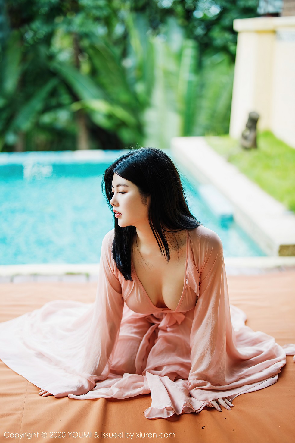 [YouMi尤蜜荟]Vol.523_女神娜露Selena西双版纳旅拍轻薄粉色长裙秀傲人豪乳诱惑写真89P