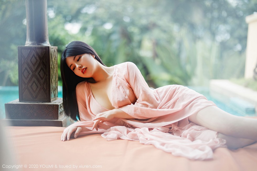 [YouMi尤蜜荟]Vol.523_女神娜露Selena西双版纳旅拍轻薄粉色长裙秀傲人豪乳诱惑写真89P