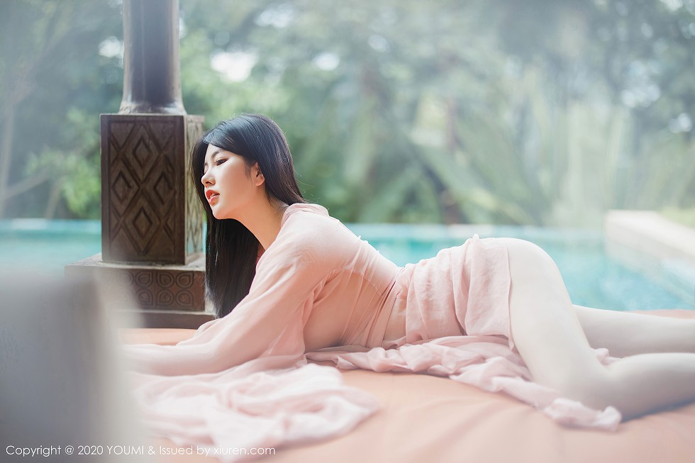 [YouMi尤蜜荟]Vol.523_女神娜露Selena西双版纳旅拍轻薄粉色长裙秀傲人豪乳诱惑写真89P