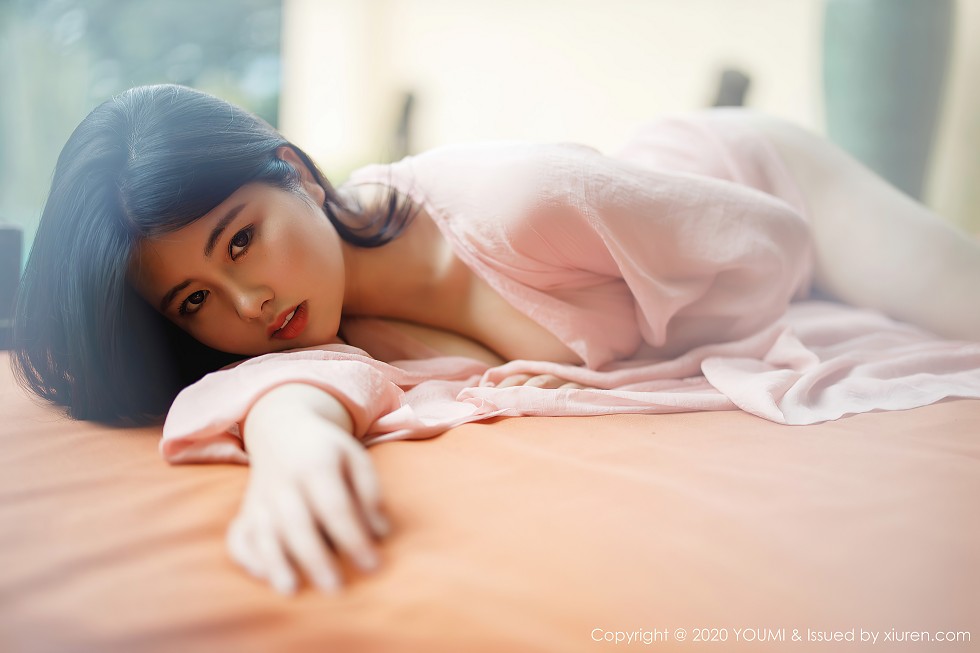 [YouMi尤蜜荟]Vol.523_女神娜露Selena西双版纳旅拍轻薄粉色长裙秀傲人豪乳诱惑写真89P