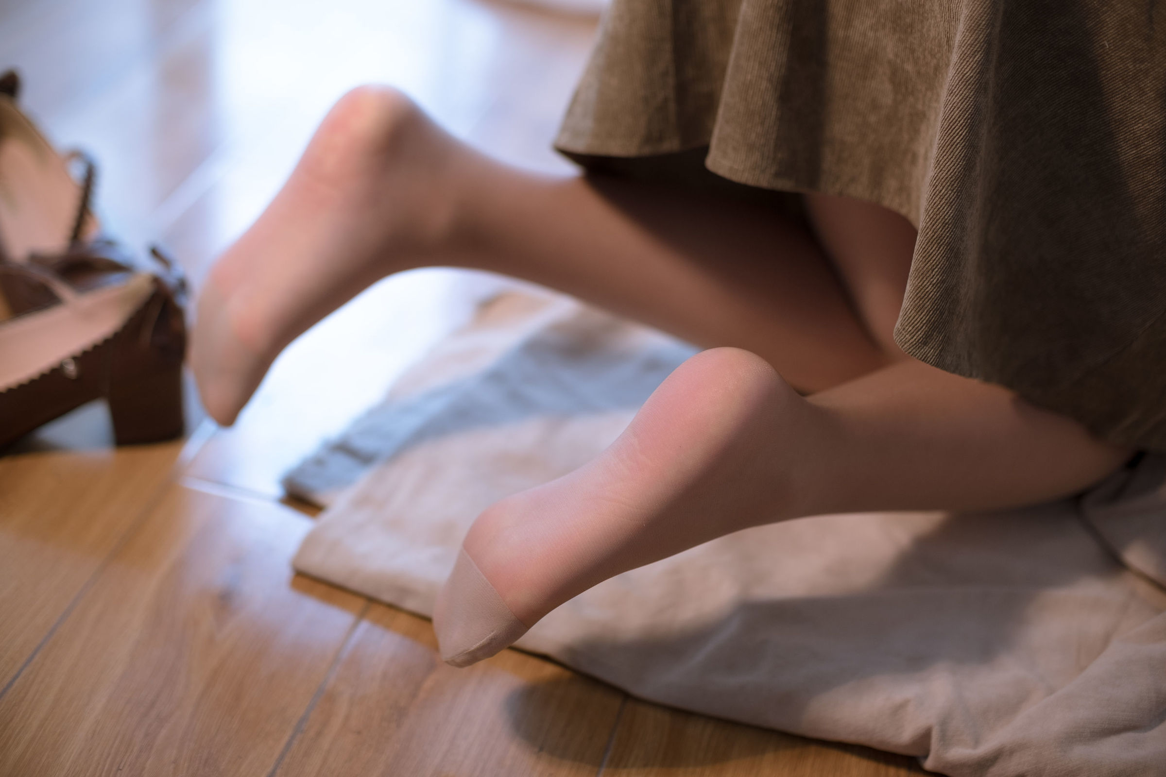 [森萝财团] X-001 暧暧的肉丝 萝莉丝袜写真套图[132P]