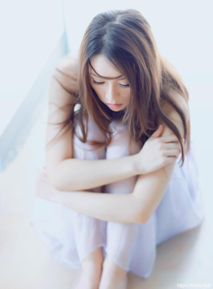 素颜清纯女生唯美艺术写真集