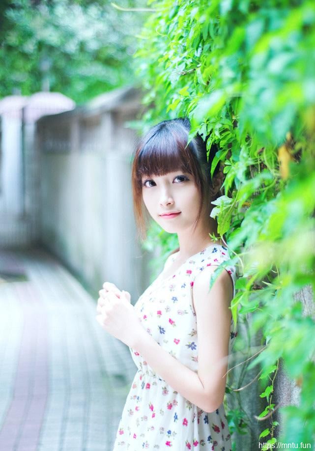 清纯高中生甜美可爱生活照