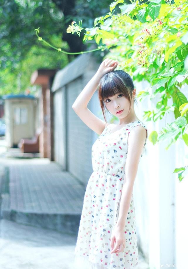 清纯高中生甜美可爱生活照