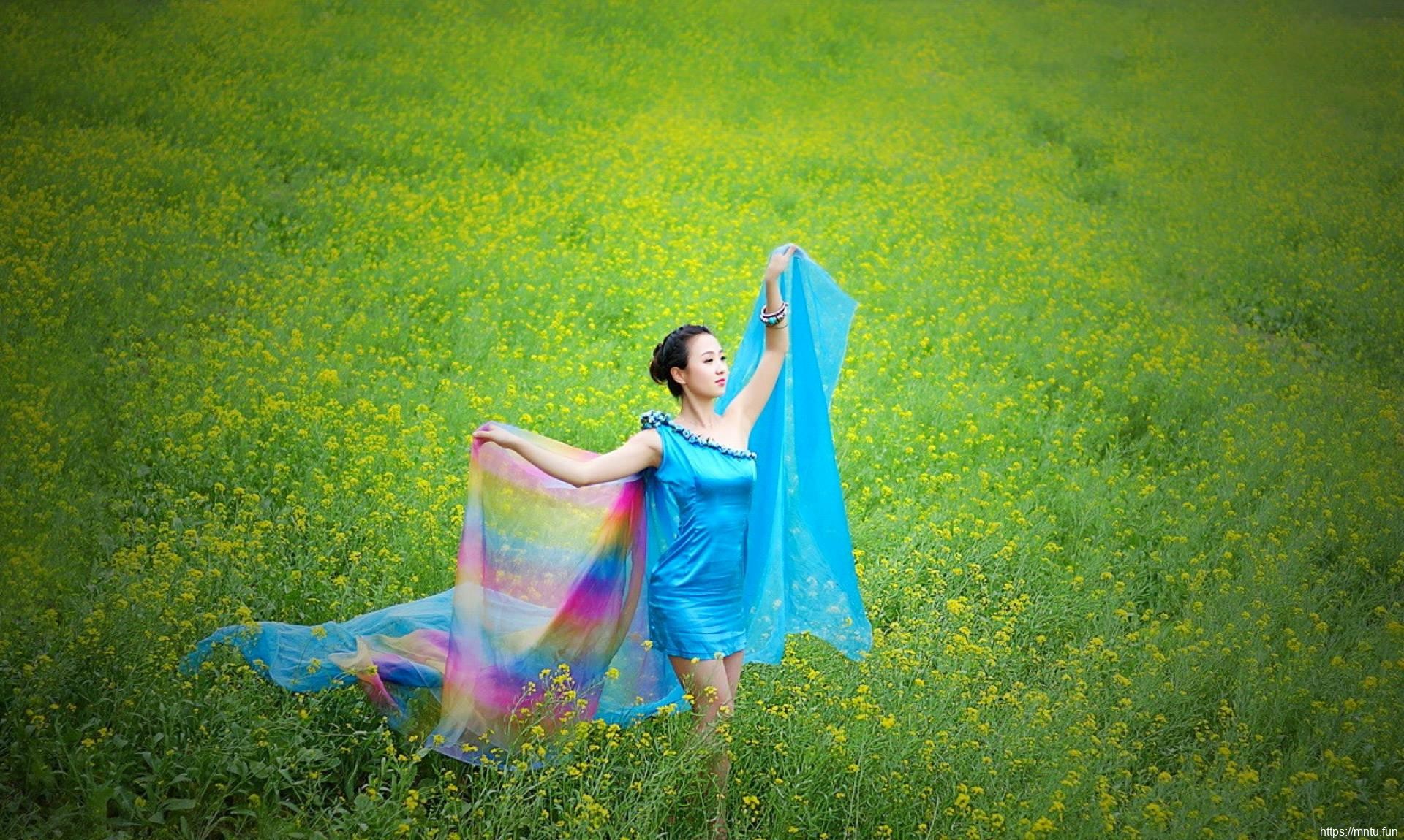 小清新美女外拍展现印度美女风情