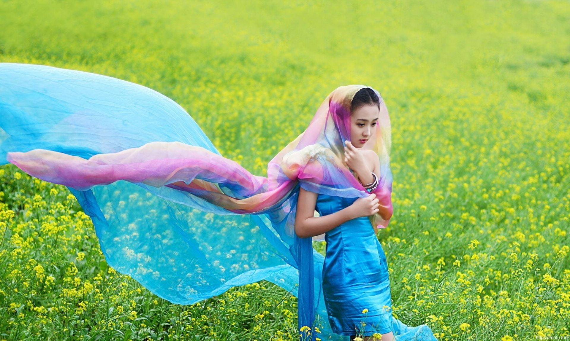 小清新美女外拍展现印度美女风情