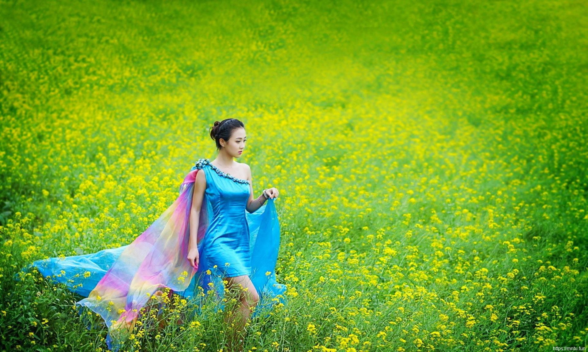 小清新美女外拍展现印度美女风情