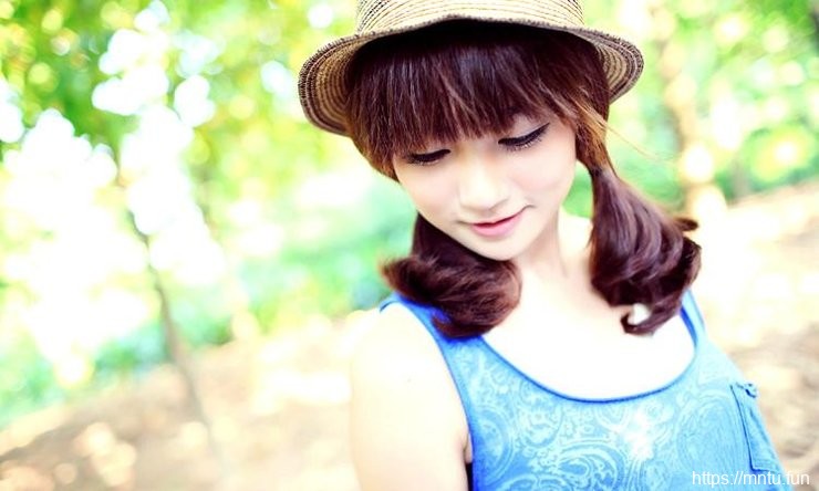 00后小清新美女夏日清纯个人写真