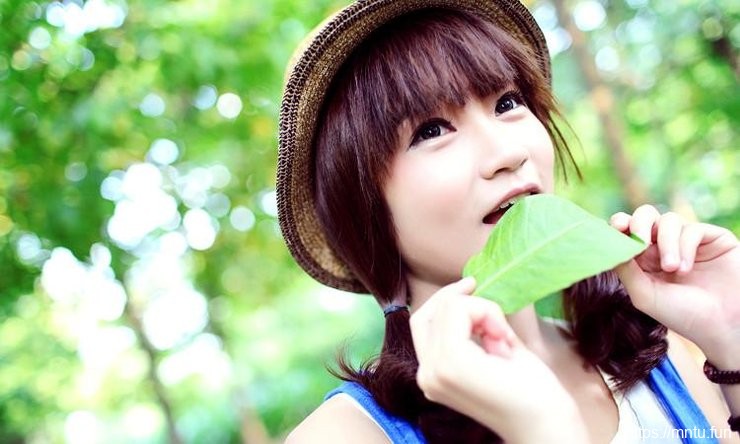 00后小清新美女夏日清纯个人写真