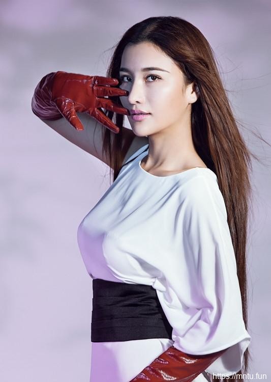 五官精致氧气美女清纯养眼图片