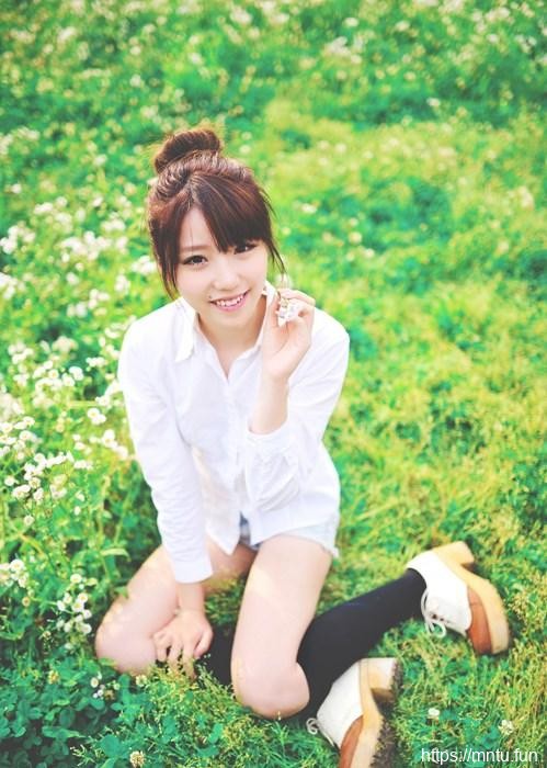 丸子头邻家清纯少女小清新外拍