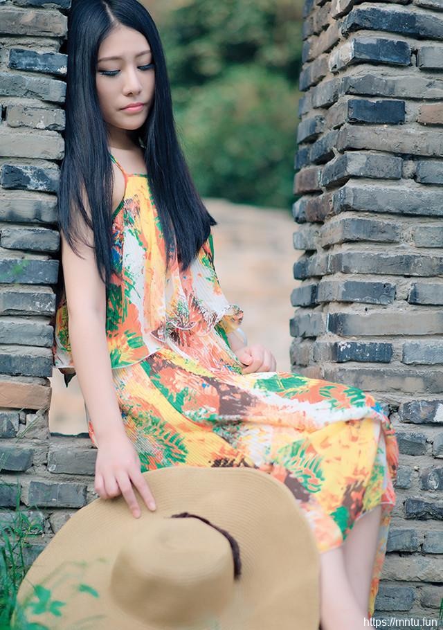 长发清纯美女田园风个人写真集