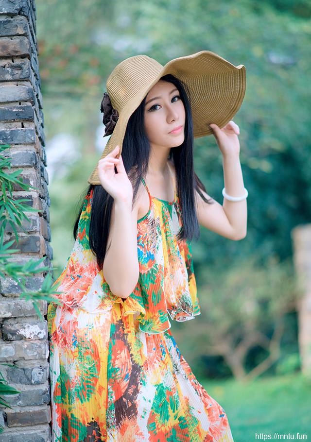 长发清纯美女田园风个人写真集