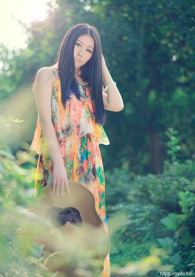 长发清纯美女田园风个人写真集