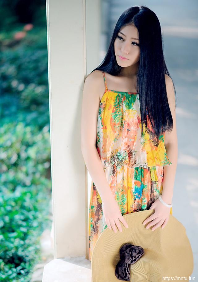 长发清纯美女田园风个人写真集