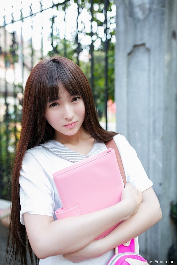 最清纯气质校花张楚Aimee校园生活照