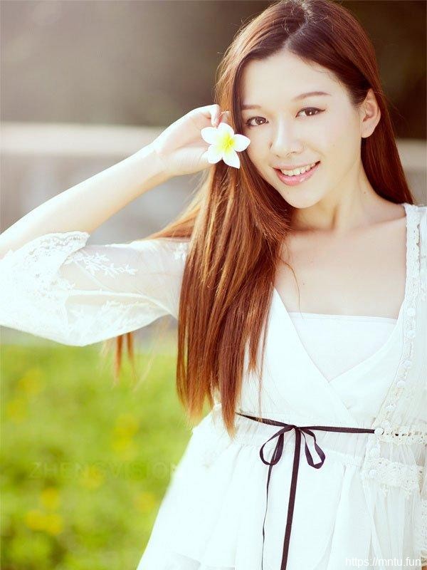 清纯甜美少女女神范田园写真摄影