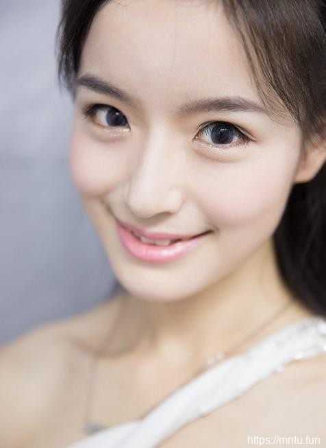 清纯少女美腿白皙诱惑写真