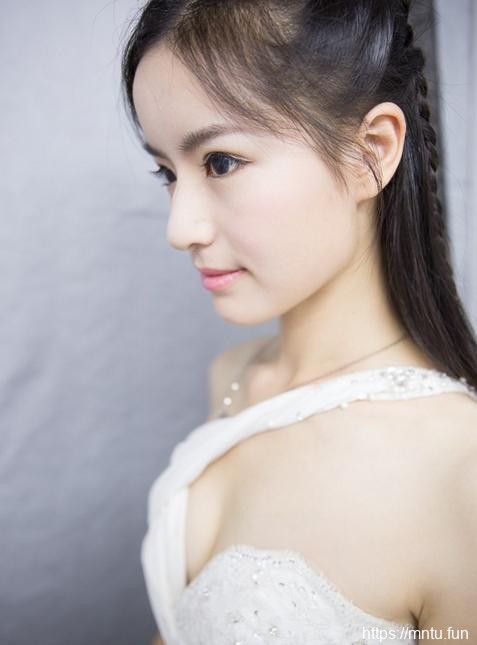 清纯少女美腿白皙诱惑写真