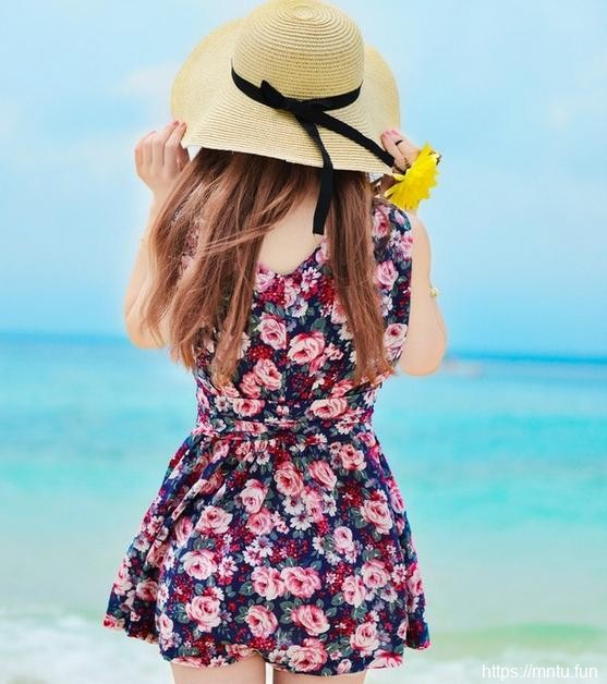 16岁清纯美少女比基尼诱惑写真摄影