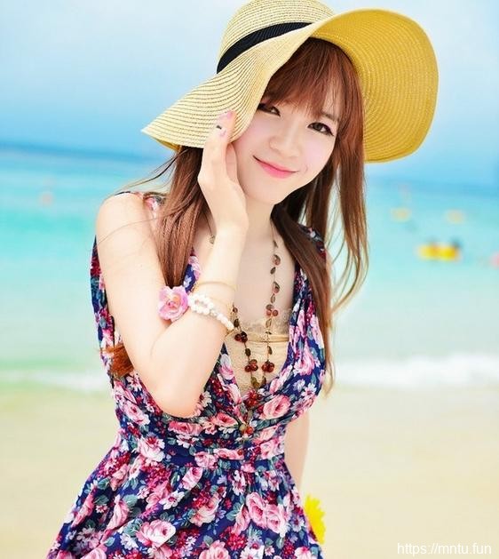 16岁清纯美少女比基尼诱惑写真摄影