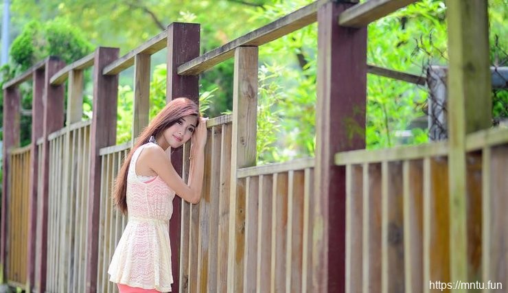 清纯可爱美少女长腿诱惑写真