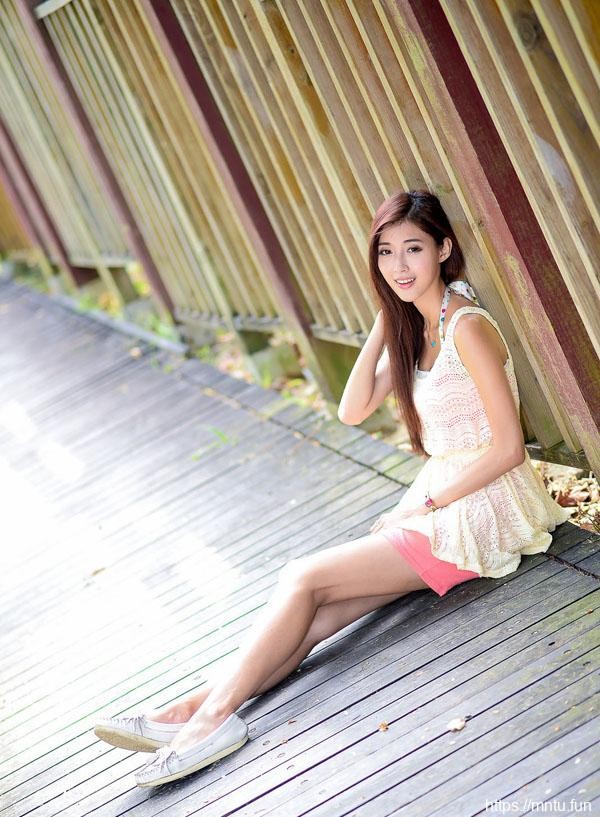 清纯可爱美少女长腿诱惑写真