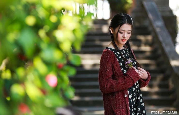 清纯校园女生可爱迷人写真