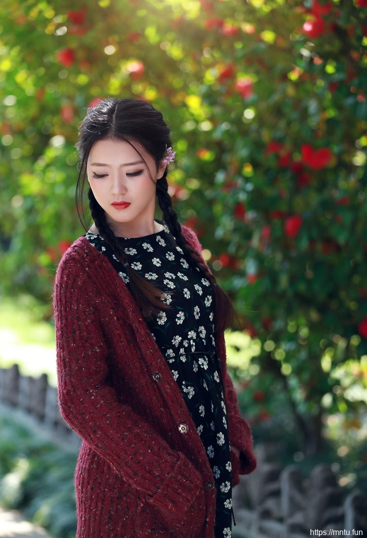 清纯校园女生可爱迷人写真