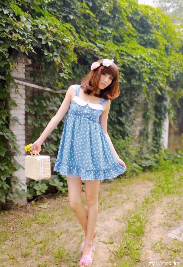 清纯女生写真迷人可爱图片摄影