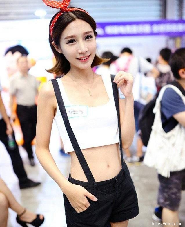 清纯少女素颜白皙诱惑写真摄影