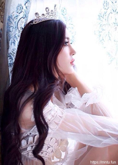 女生清纯装扮迷人朦胧美写真摄影