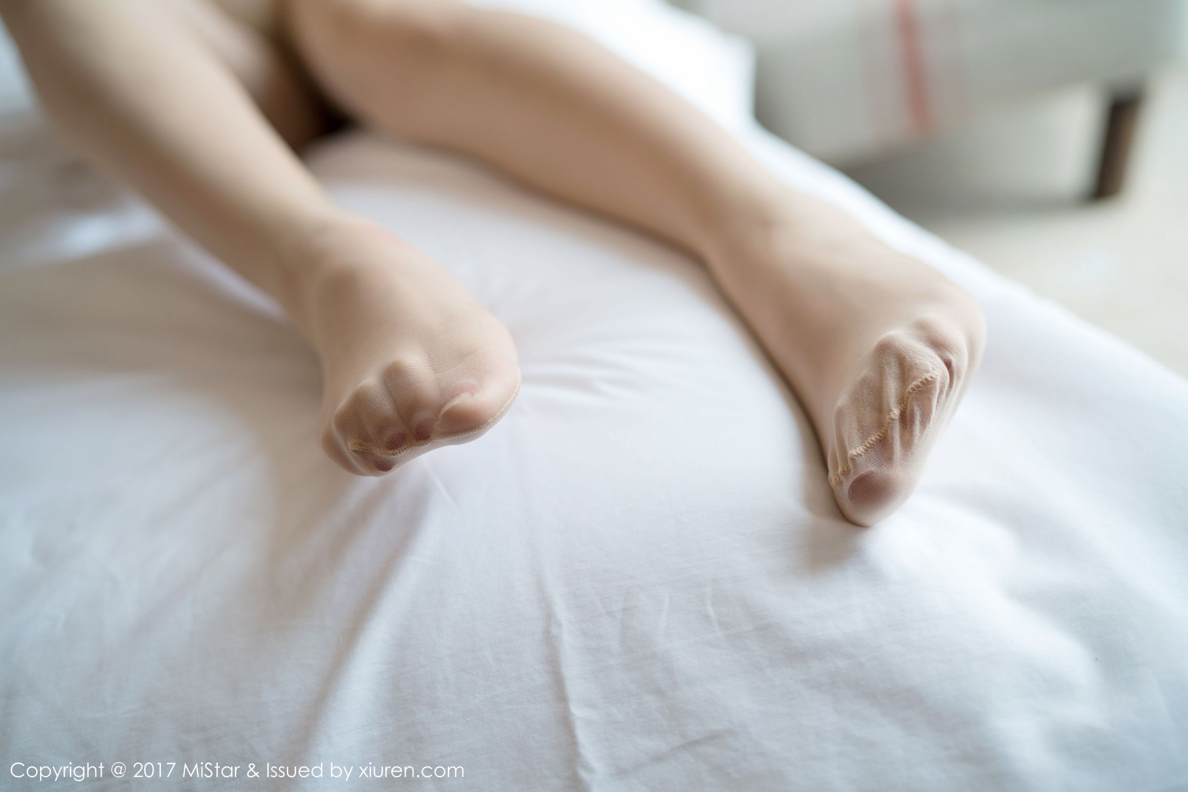 [MiStar魅妍社] Vol.164 御姐女神@丁筱南丝袜美腿诱惑丝袜美图[45P]