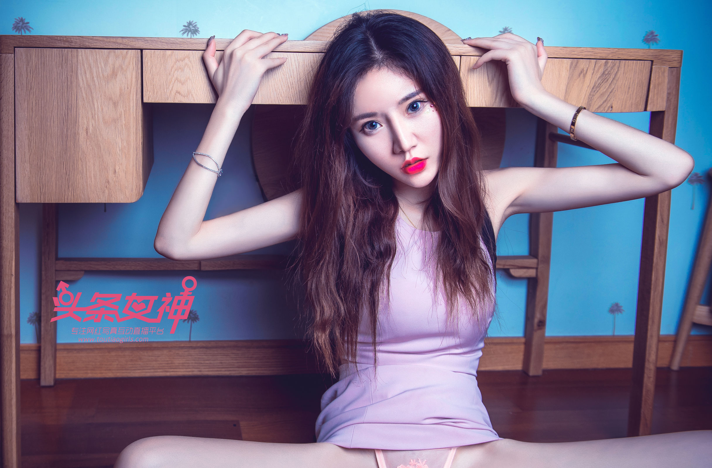 [Toutiaogirls头条女神] 樊安妮 &#8211; 粉裙娃娃 丝袜美图[20P]