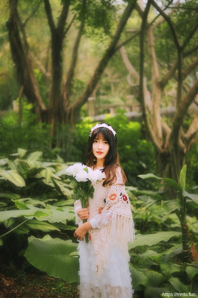 白衣精灵长发唯美女生清纯图片