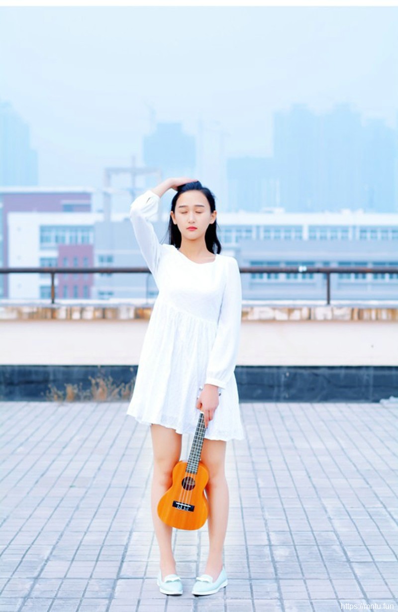 气质清纯美女生活照安静美好