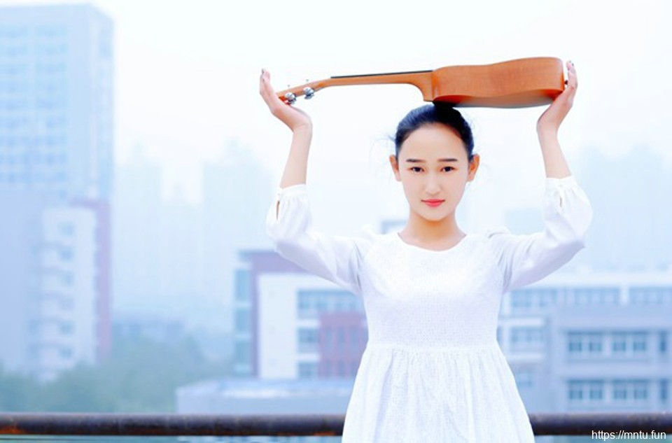 气质清纯美女生活照安静美好