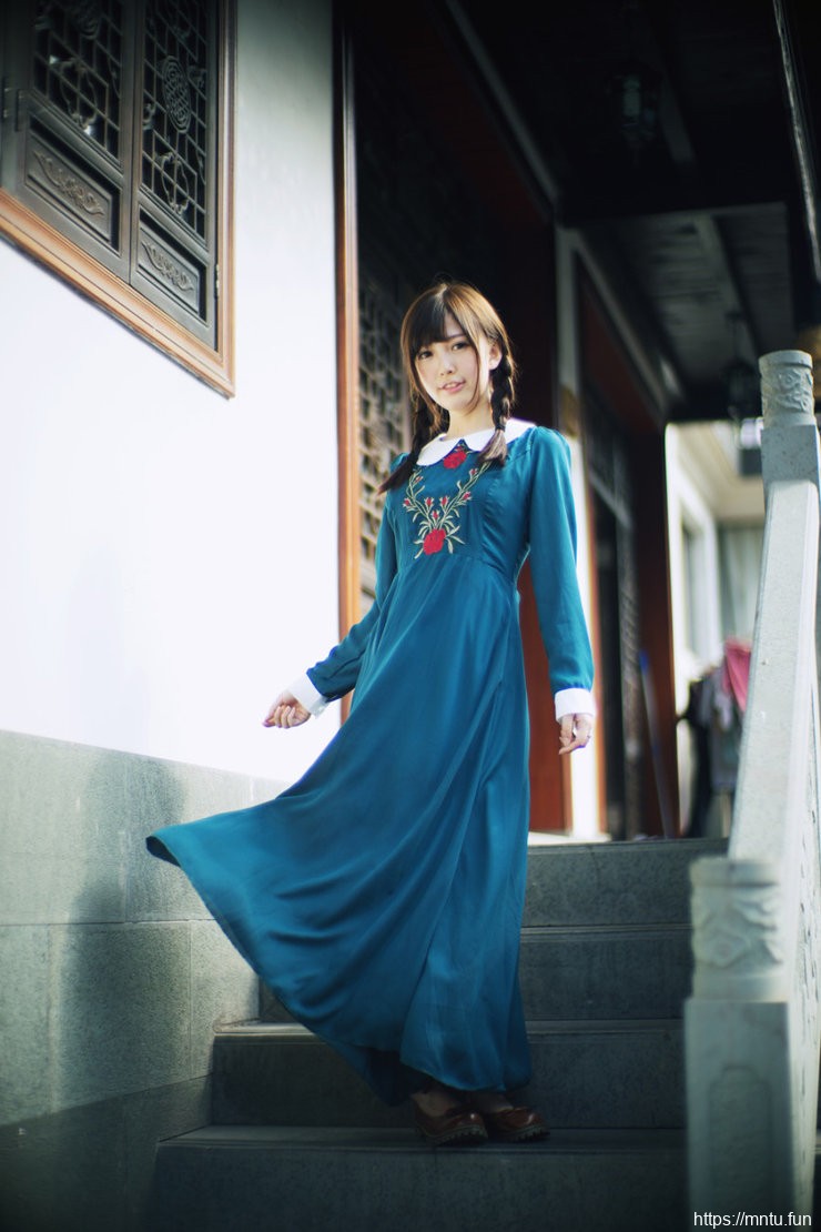 复古清纯少女养眼艺术照