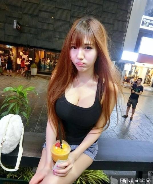 清纯好看的宅男女神泰国美女自拍照