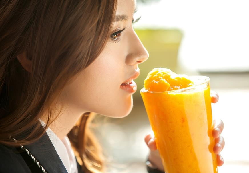 清纯制服校花朴燕气质温柔如水